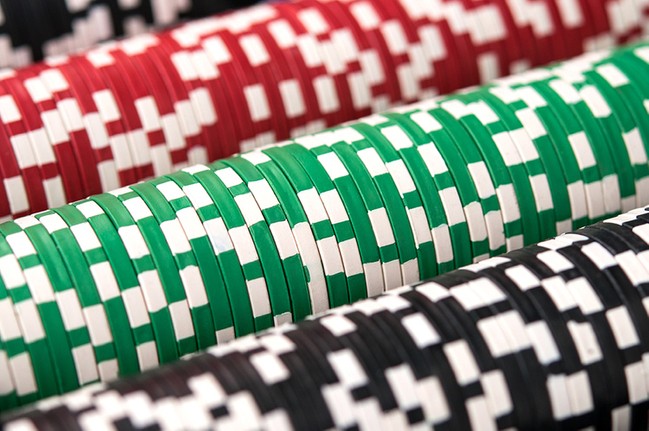 Poker - ein Satz von 500 Chips in einem HQ-Koffer