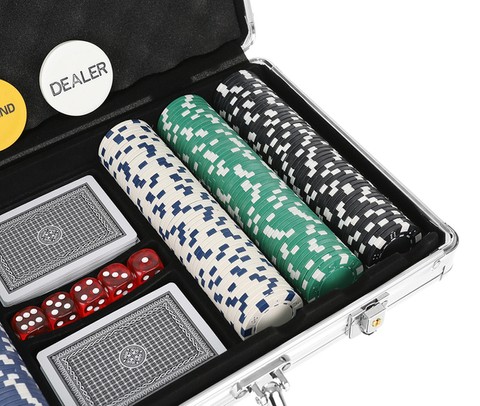 Покер - набор из 300 фишек в чемодане HQ